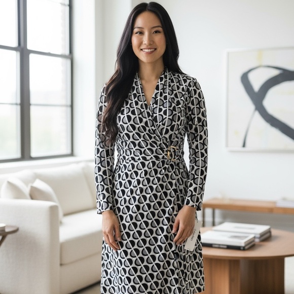 Calvin Klein Monochrome Long Sleeve Dress - Picture 1 of 6